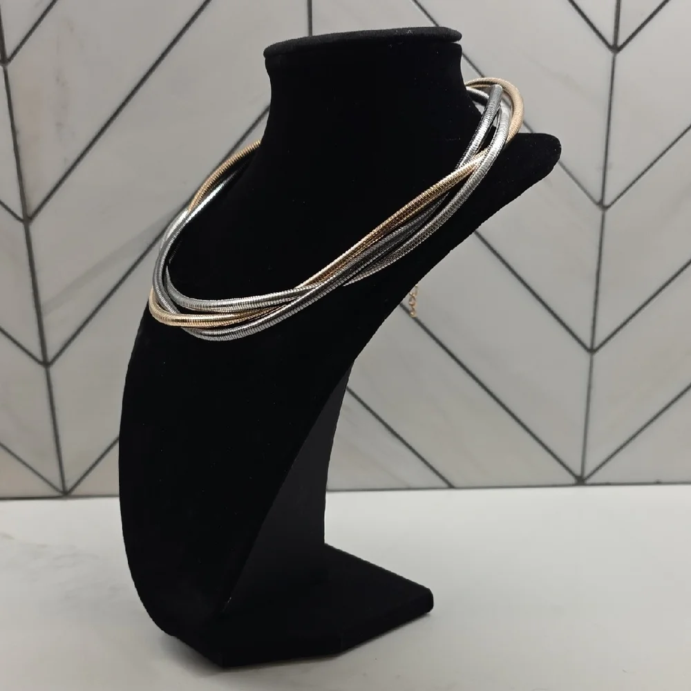 Elegant Silver and Gold Women's Necklace - Picture 2 of 3